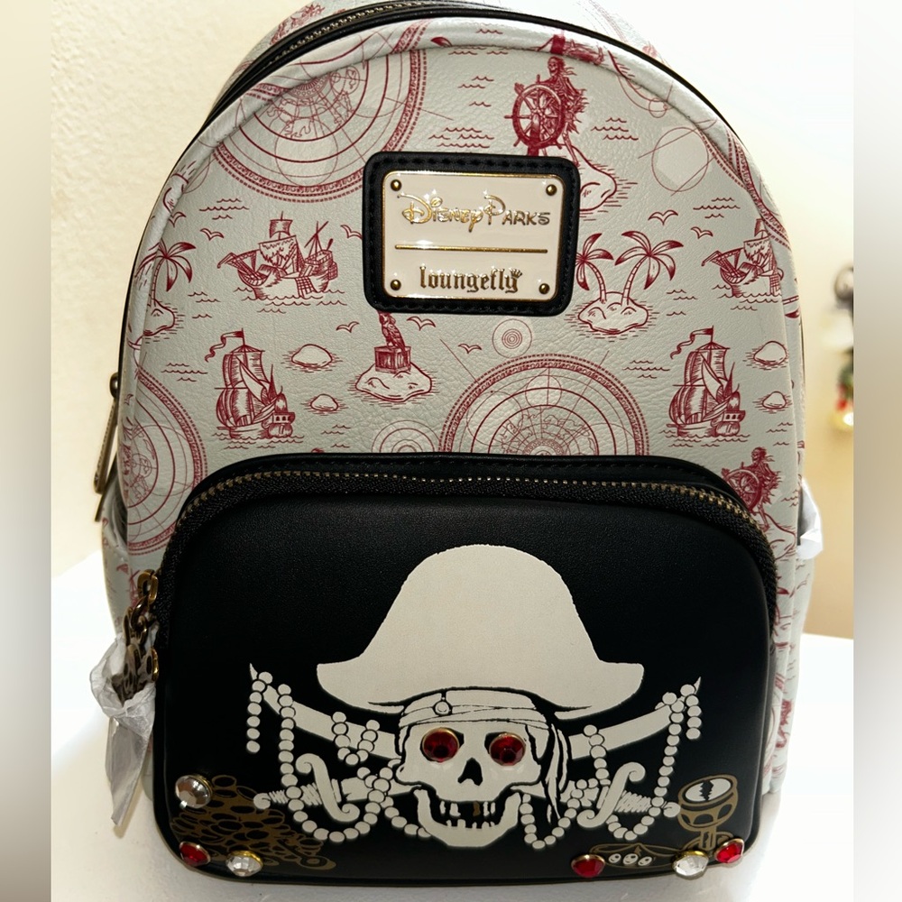 Glow-in-the-Dark Disneyland Loungefly Pirates of the Caribbean Backpack NWT - Picture 4 of 10